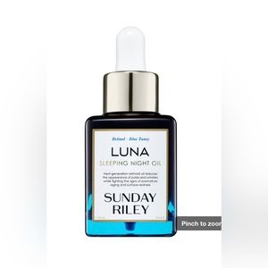Sunday Riley
Luna Sleeping Retinoid Night Oil